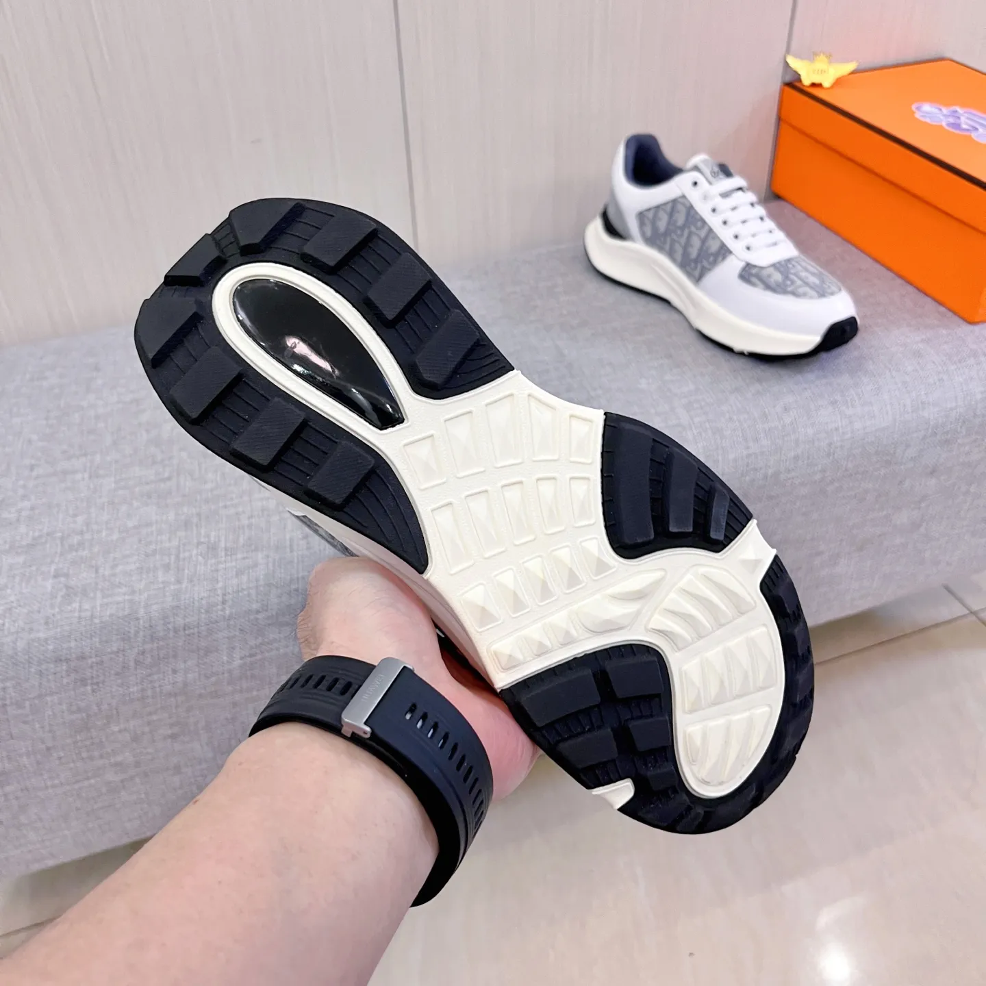 Men's Men's Shoes Men's Shoes💰 460 Men's Men's Shoes💰[Dior]🔥Men's high-end brand of shoes official website 1:1 latest masterpiece: the upper is made of Italian imported first-layer cowhide with a comfortable and breathable lining➕original non-slip and wear-resistant outsole🔥, making walking more convenient and comfortable! An exclusive new model, a stunning work, a beautiful 1:1 replica [color] compared to the official quality! Create a fashionable personality to set off your uniqueness! A must-have for trendy men! Classic🔥Size: 38-44 Color: 🔥Multiple colors available🔥